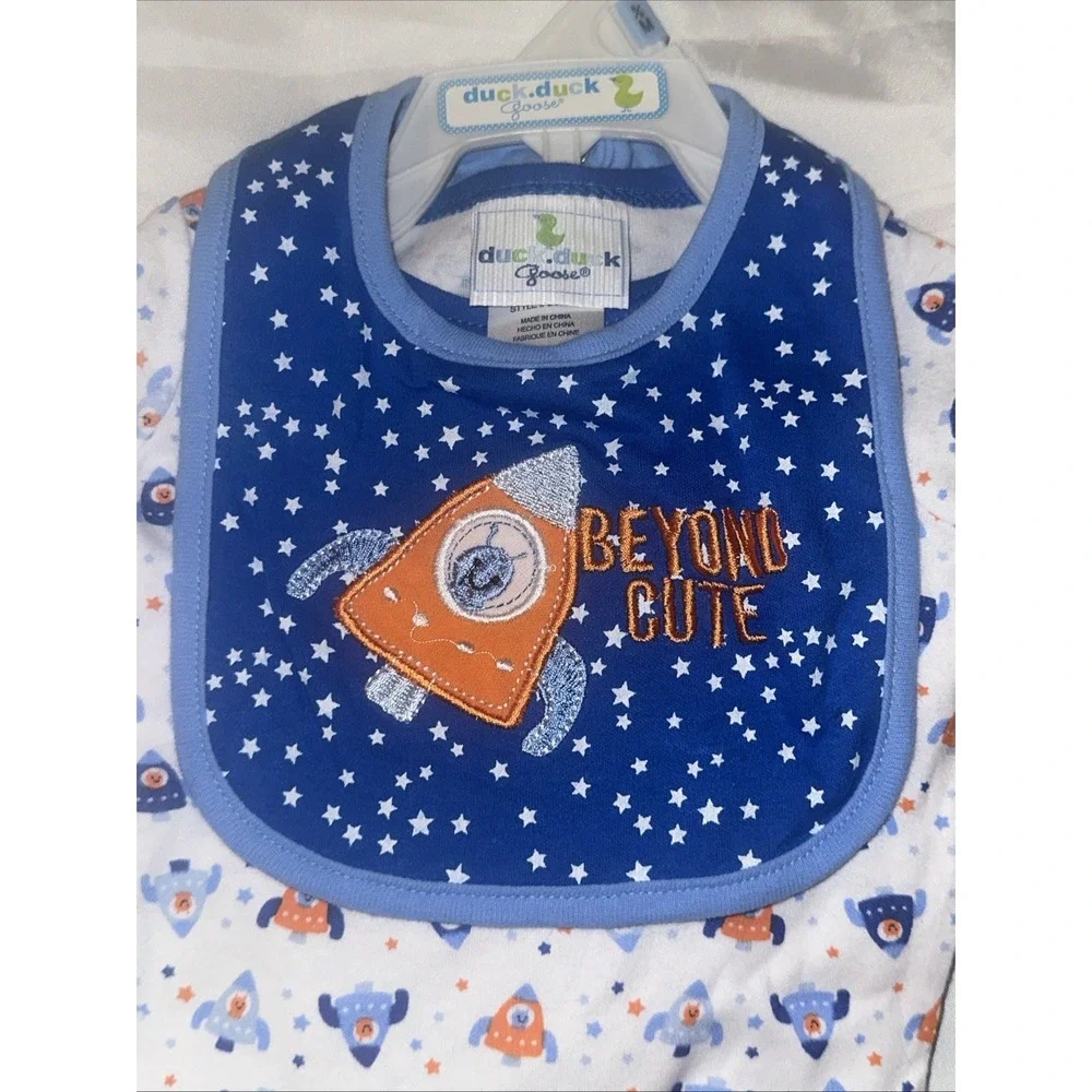 Duck Duck Goose Baby Boys 3pc Rocket Ship Set Bodysuit Pants Bib 6-9M Blue New